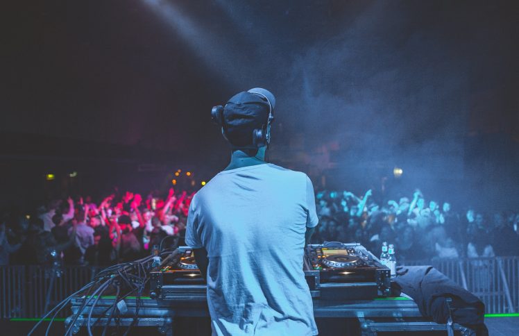 Adziin | Feel the Vibe